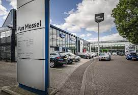 auto dealer
