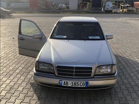 tweedehands auto 1500 euro